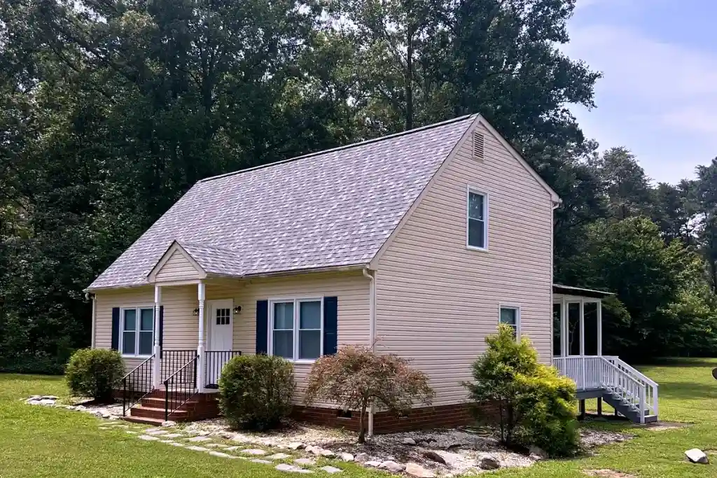 - 8 Hire us as your Siding contractors in Edgewater for siding repair